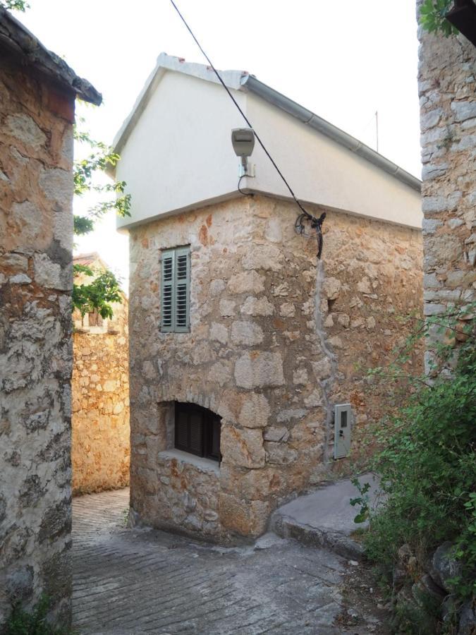Mi Sestre - Studio Apartment Hvar Vrisnik Jelsa  Exterior photo